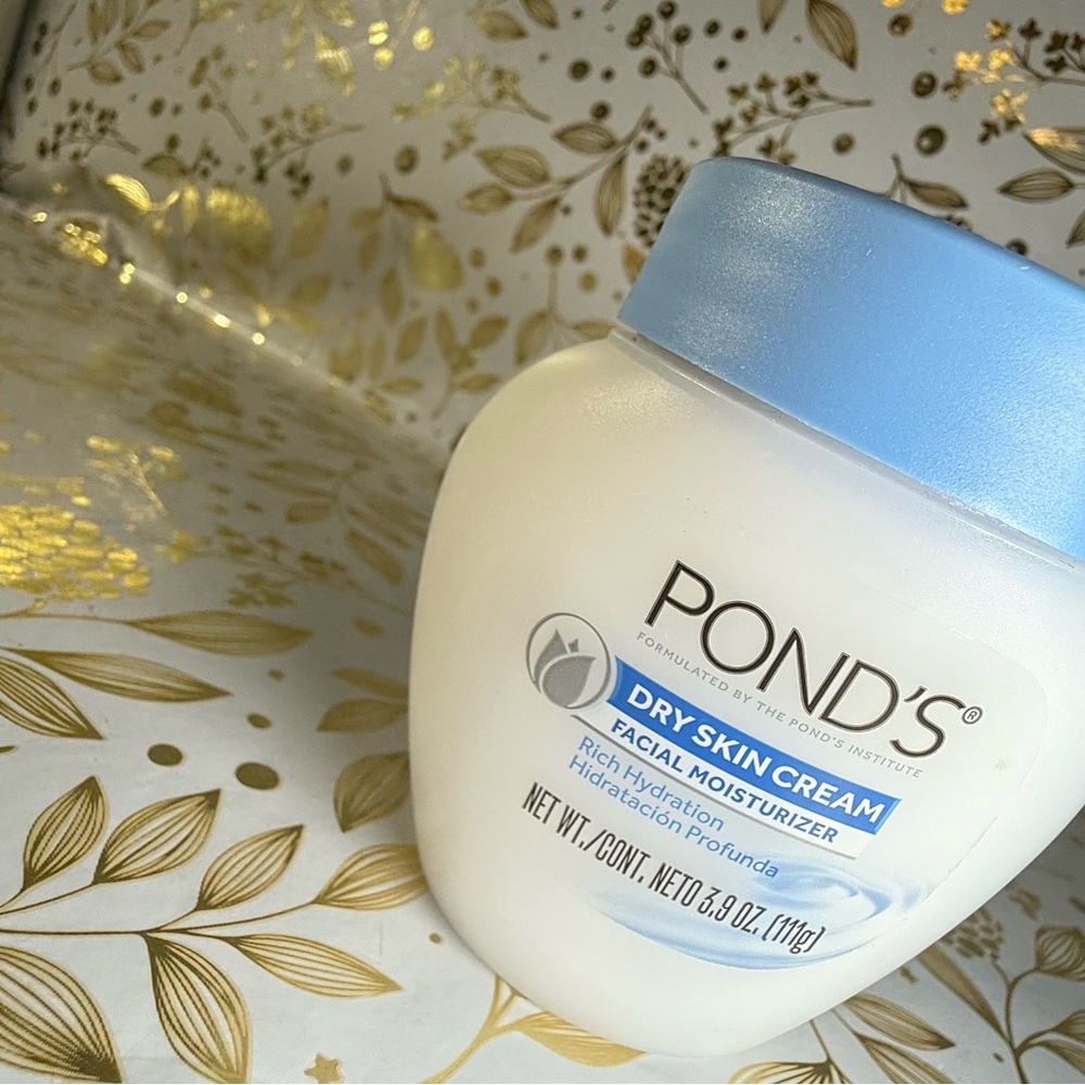 5/25 ✨✨ POND'S Dry Skin Facial Moisturizer Cream